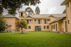 Отель Kisoro Tourist Hotel  Кисоро